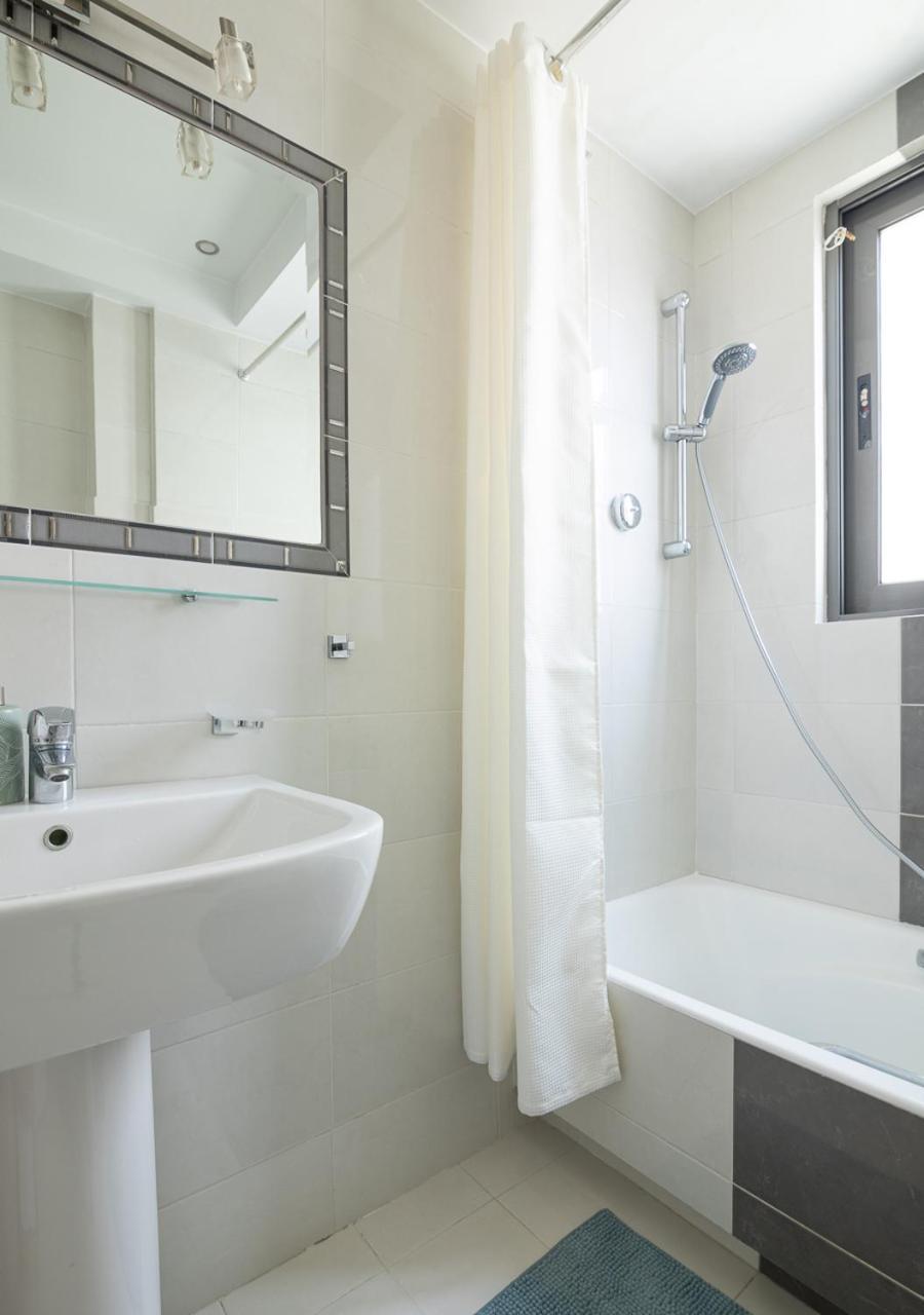 Elegant Apt 50Meters Close Acropolis Atenas Exterior foto